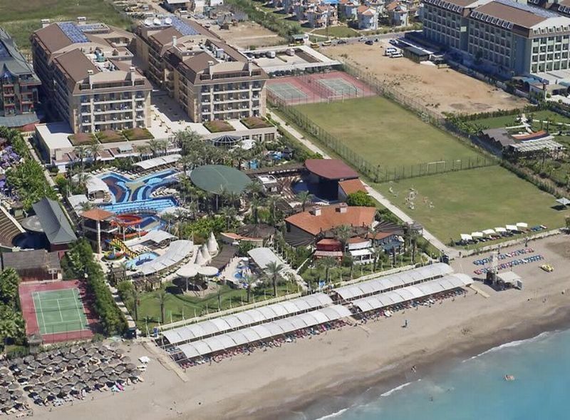 Crystal Family Resort & Spa